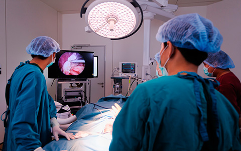 Plano de saúde cobre a cirurgia robótica para endometriose? Saiba mais aqui!